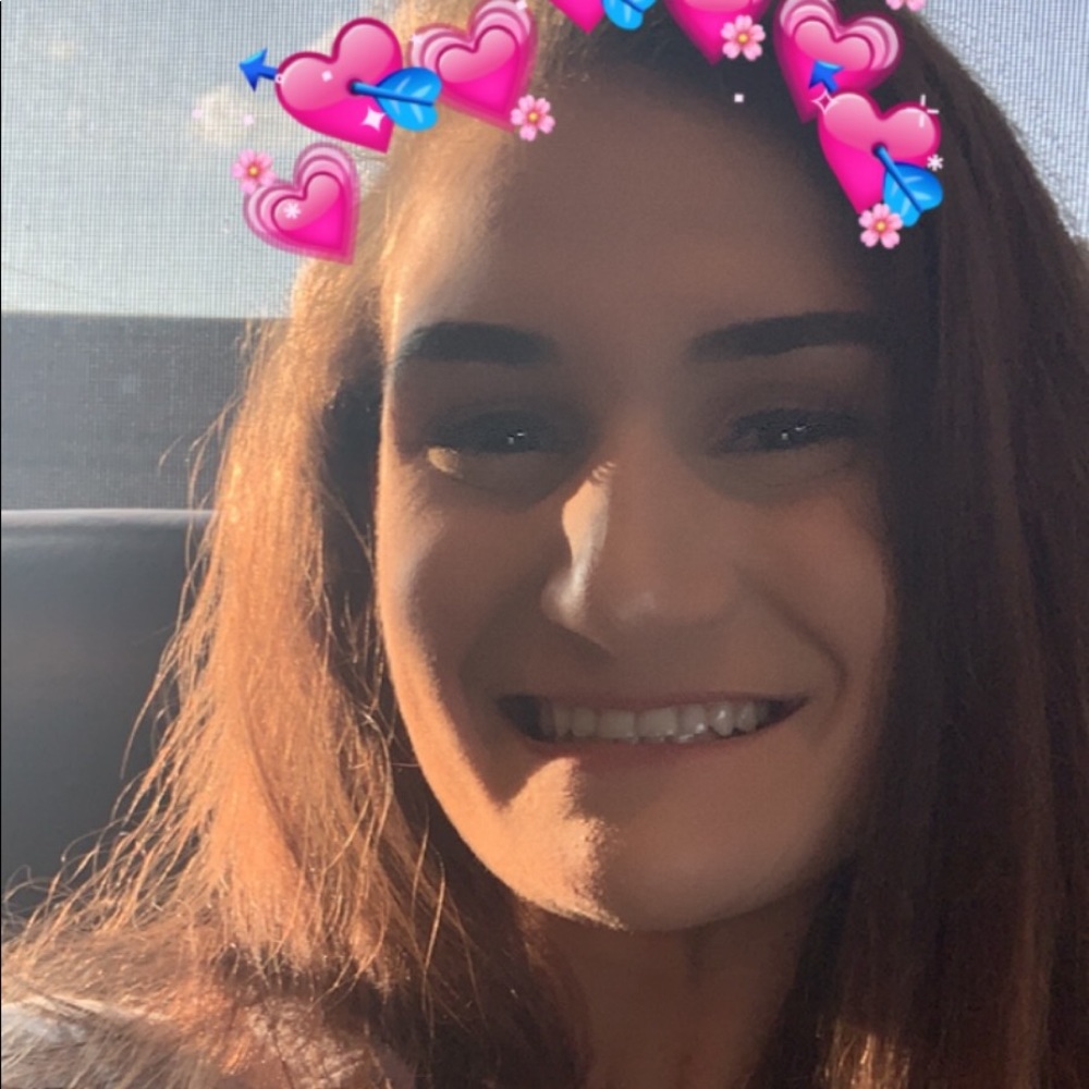 Meet your Posher, Sloane